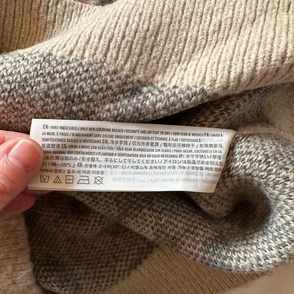 A&F leopard print sweater - Picture 4 of 4